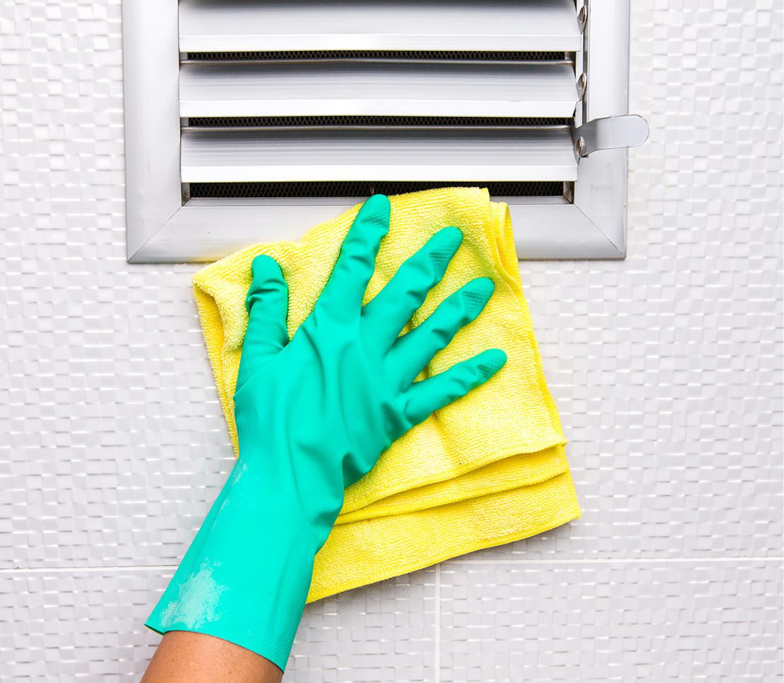 Dusting vent with yellow rag